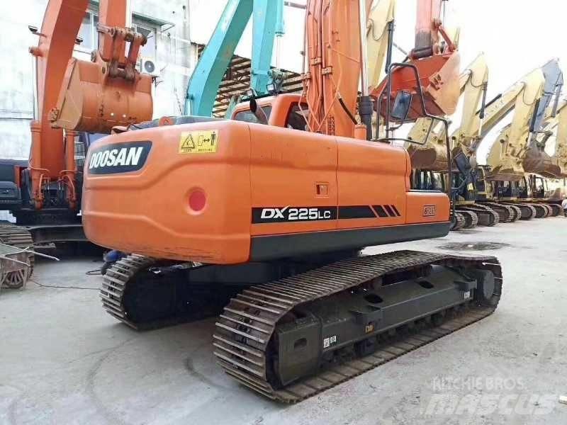 Doosan dx225 Rupsgraafmachines