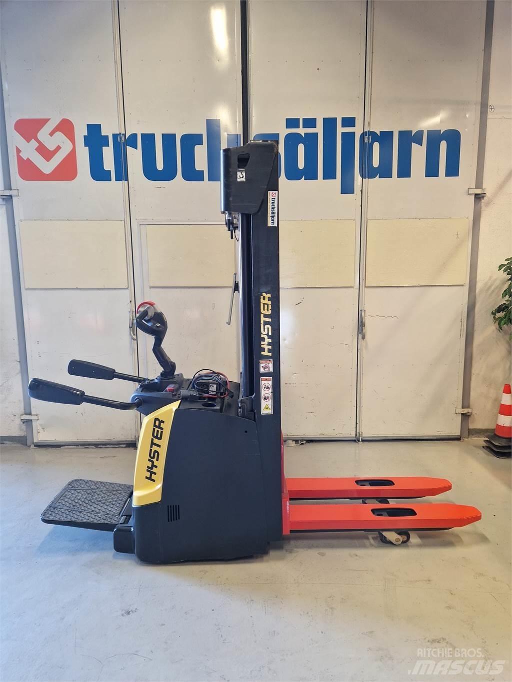 Hyster S1.4S IL Meeloop stapelaar