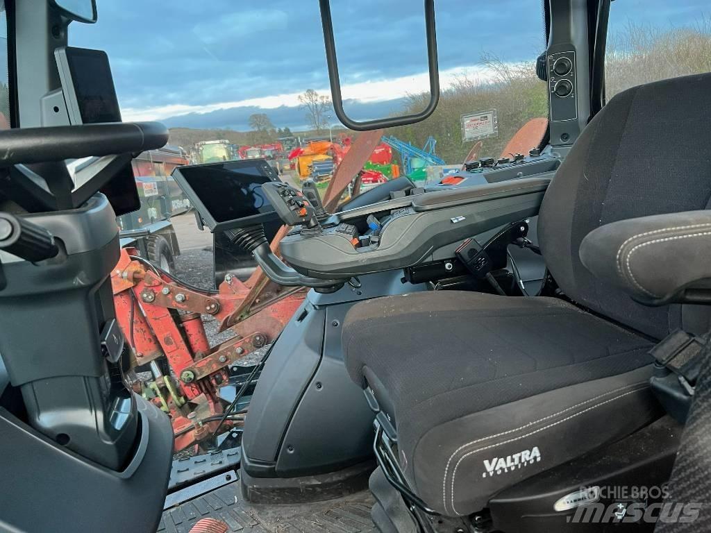 Valtra T 235 Direct Tractoren
