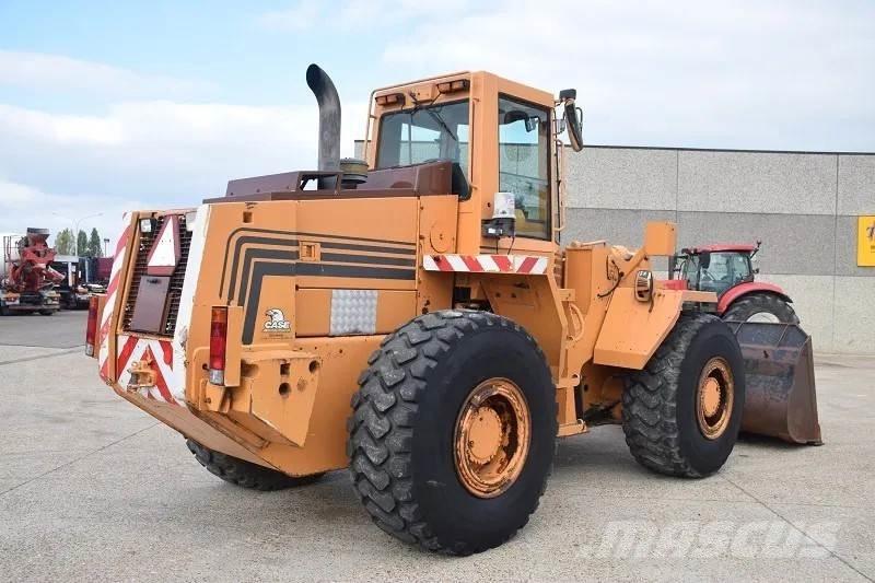 CASE 821B Wielladers