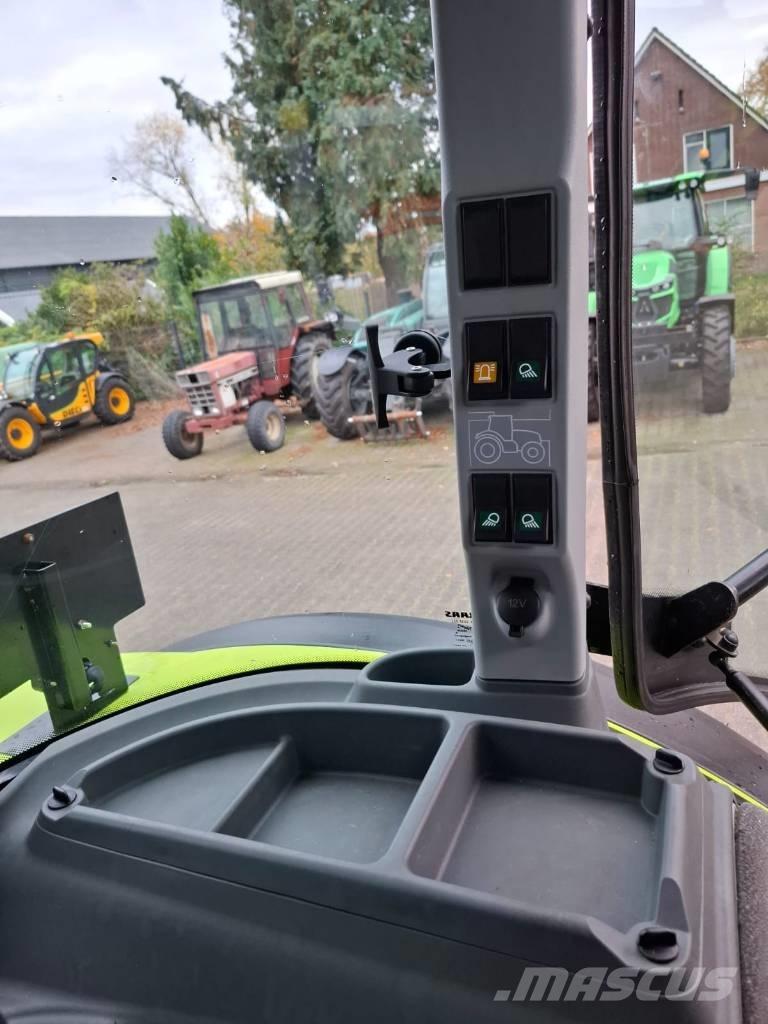 CLAAS Arion 410 Tractoren