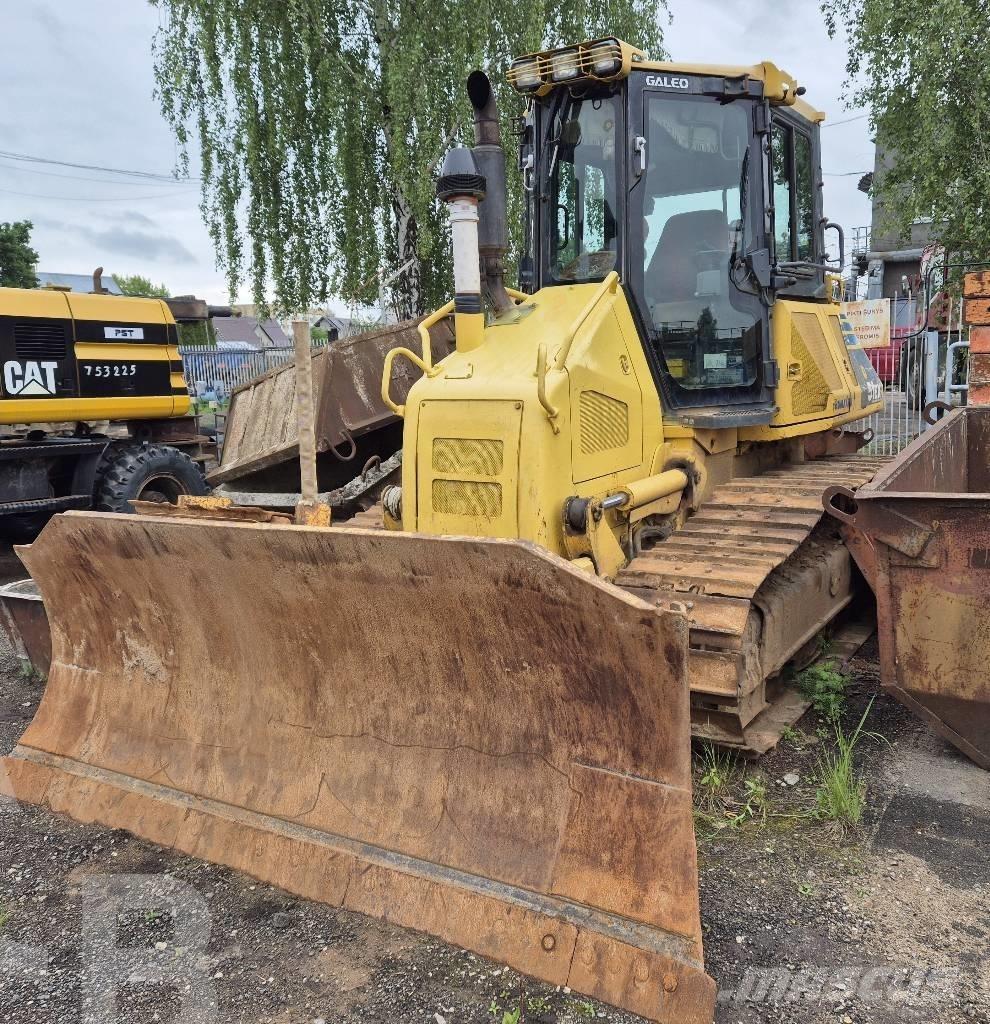Komatsu D 51 EX-22 Rupsdozers