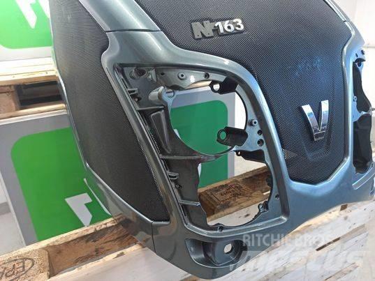 Valtra N 163 hood Cabine en interieur