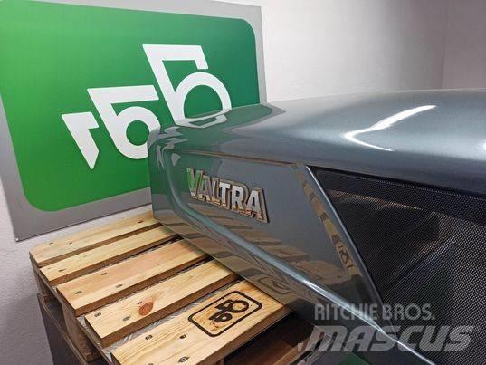 Valtra N 163 hood Cabine en interieur