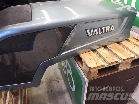 Valtra N 163 hood Cabine en interieur