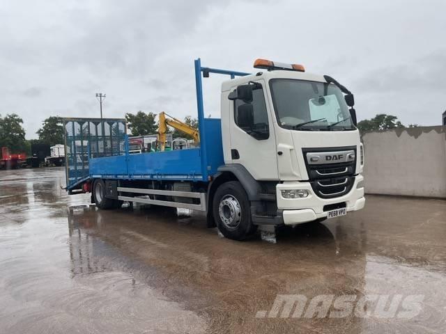 DAF LF 230 Vrachtwagen met vlakke laadvloer en lier