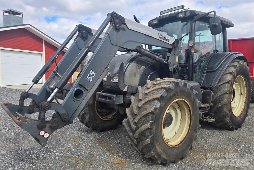 Valtra N141 HiTech Tractoren