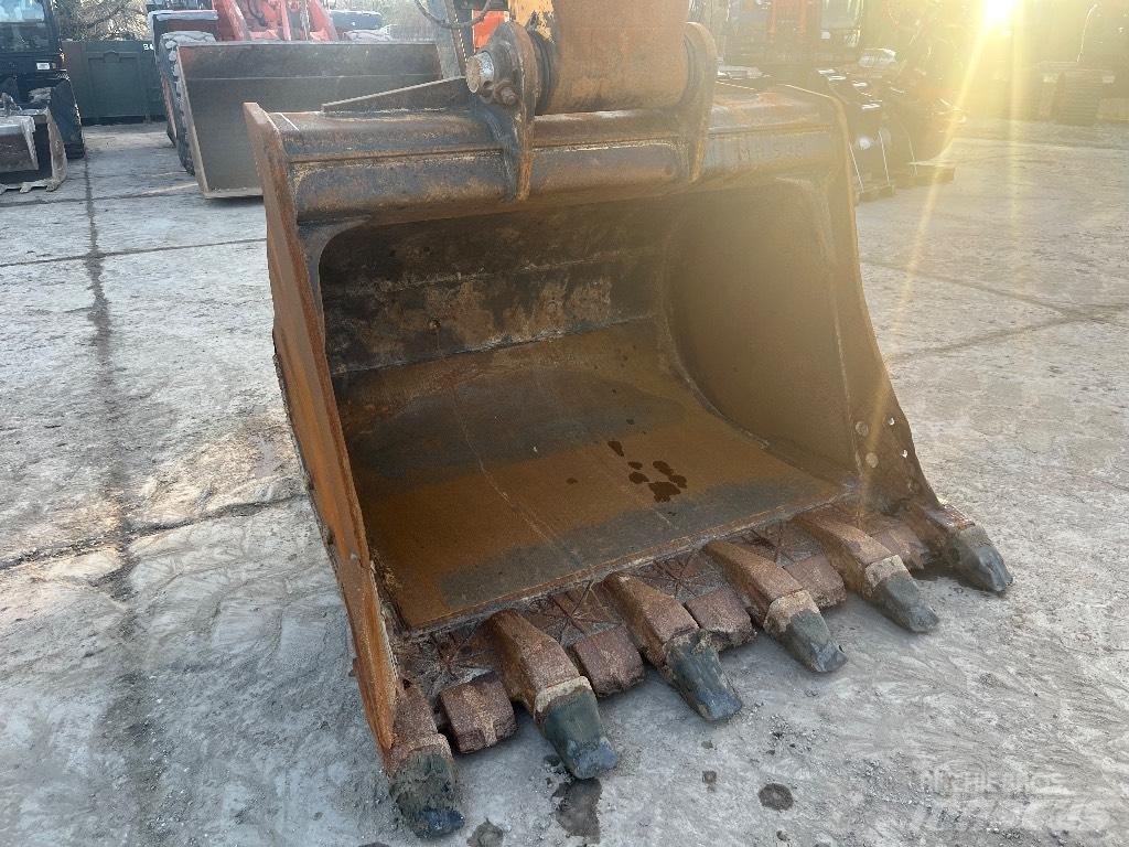 Hyundai HX 330 L Rupsgraafmachines