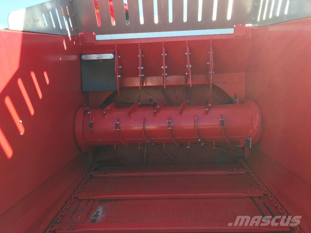 Silofarmer 280 Balenhakselaars, -snijders en -afwikkelaars