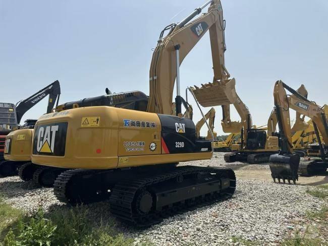 CAT 329 D Rupsgraafmachines