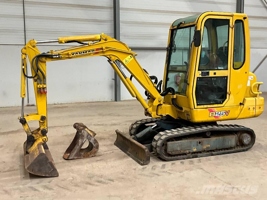 Yanmar B 25 V Minigraafmachines < 7t
