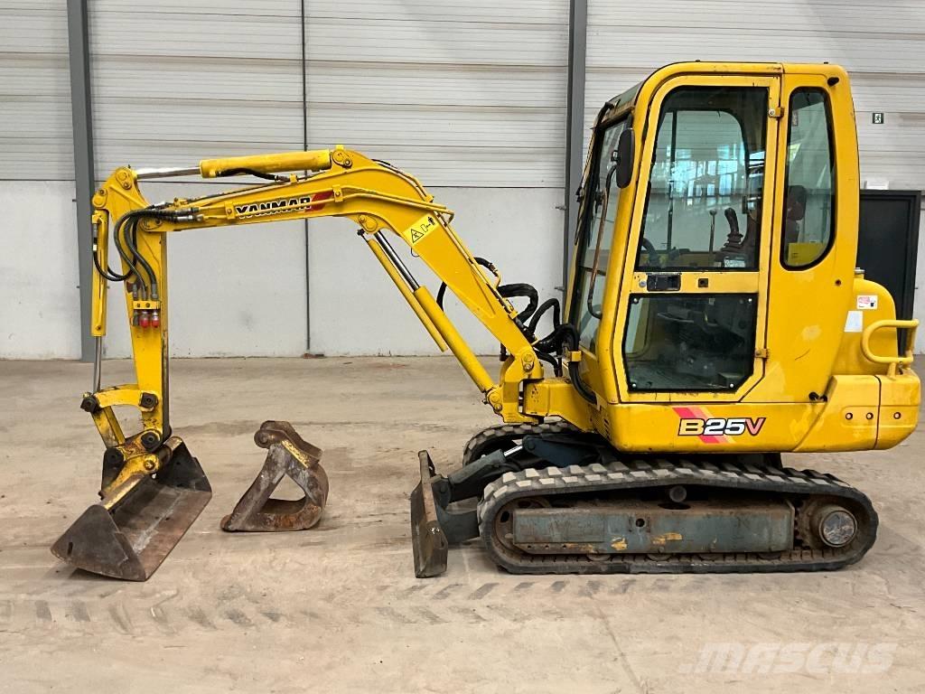 Yanmar B 25 V Minigraafmachines < 7t