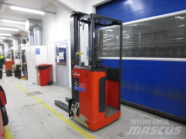 Linde L1600 Zelfrijdende stapelaars