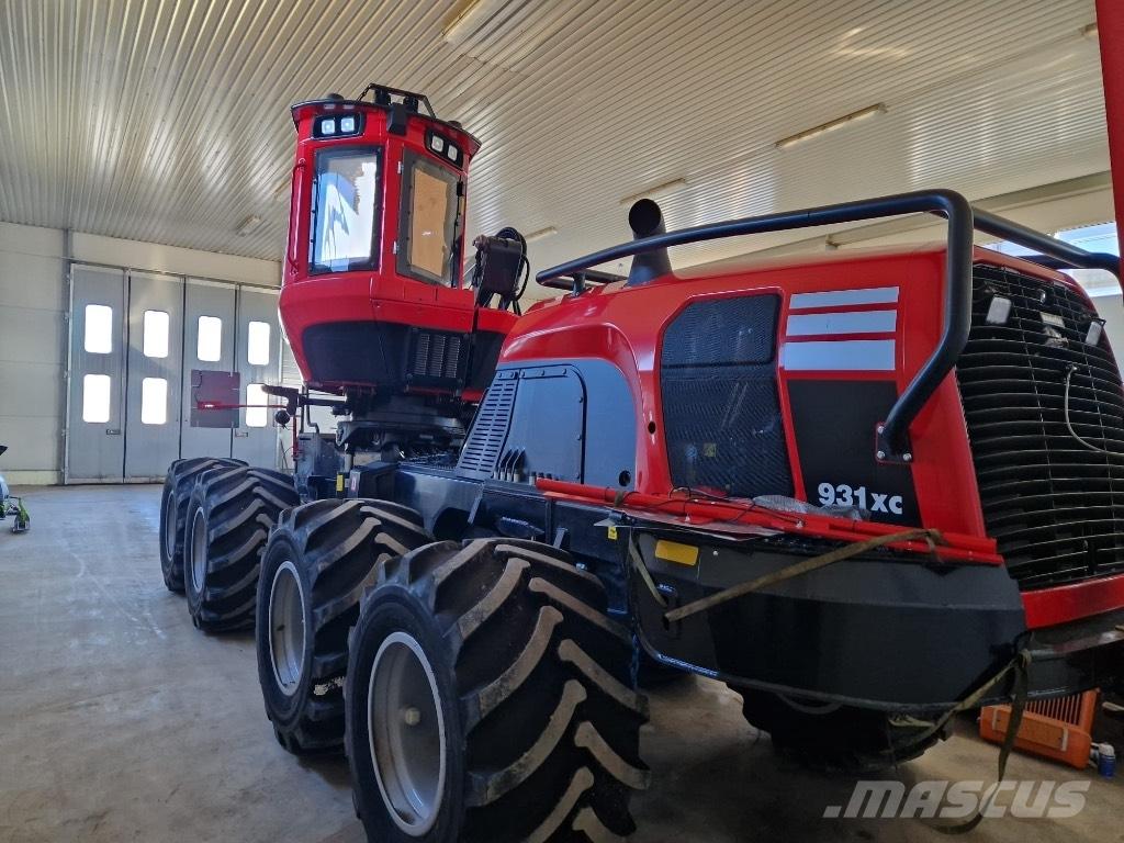 Komatsu 931 XC Harvesters