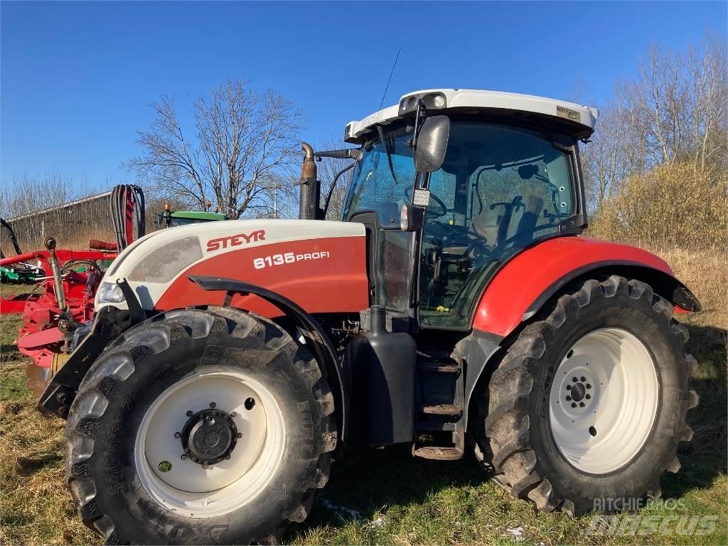 Steyr 6135 Profi Tractoren