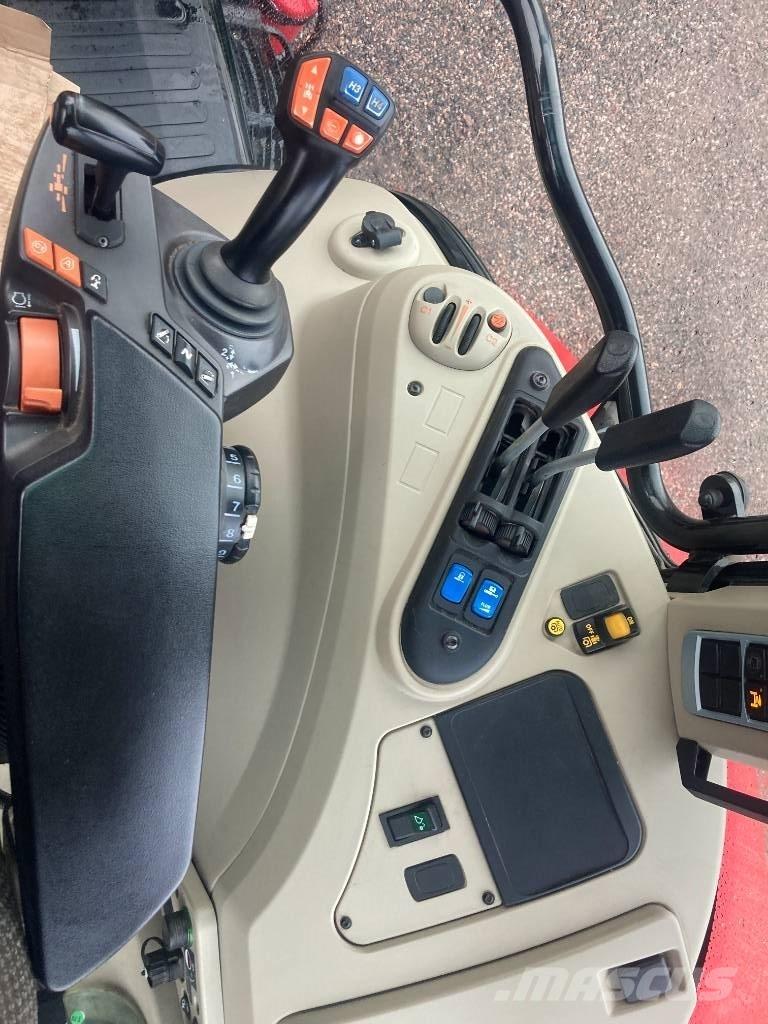 Massey Ferguson 5713 Tractoren