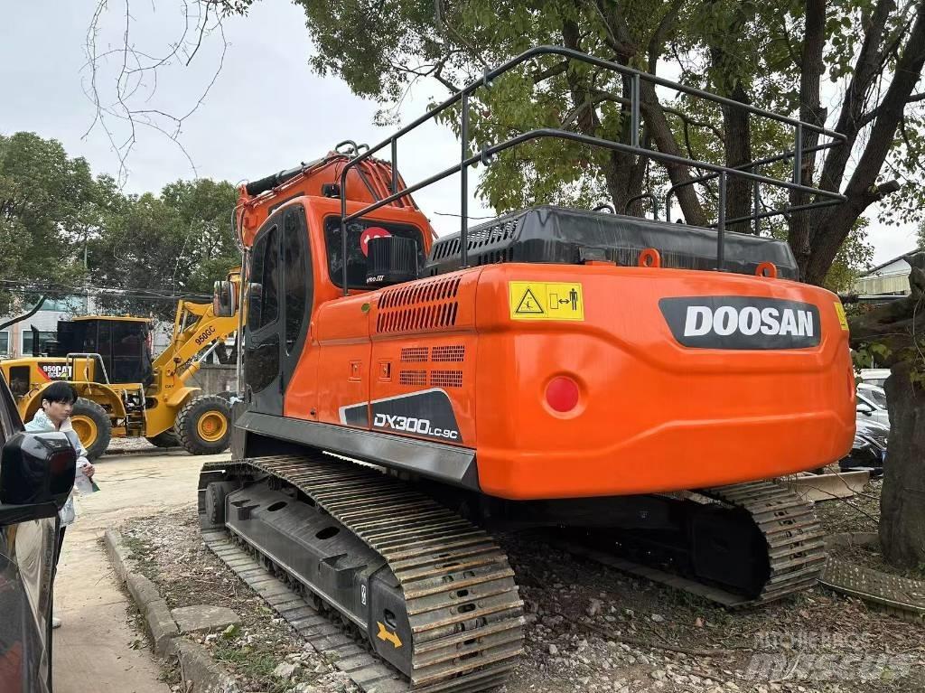 Doosan DX 300 LC Rupsgraafmachines