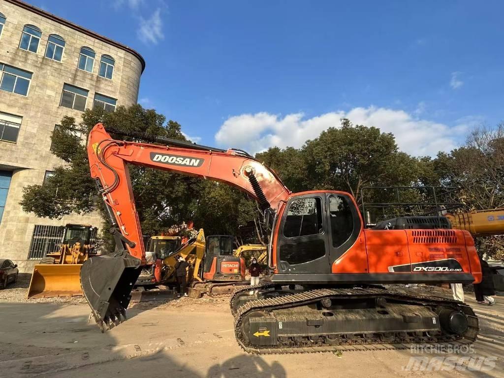 Doosan DX 300 LC Rupsgraafmachines