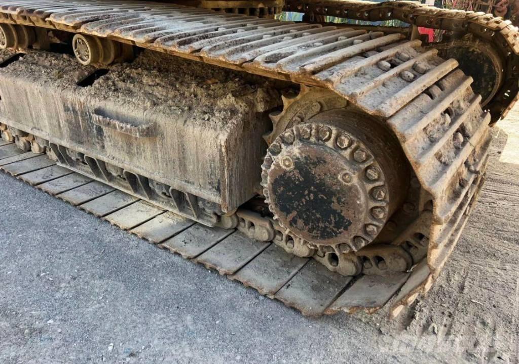 CAT 330 D L Rupsgraafmachines