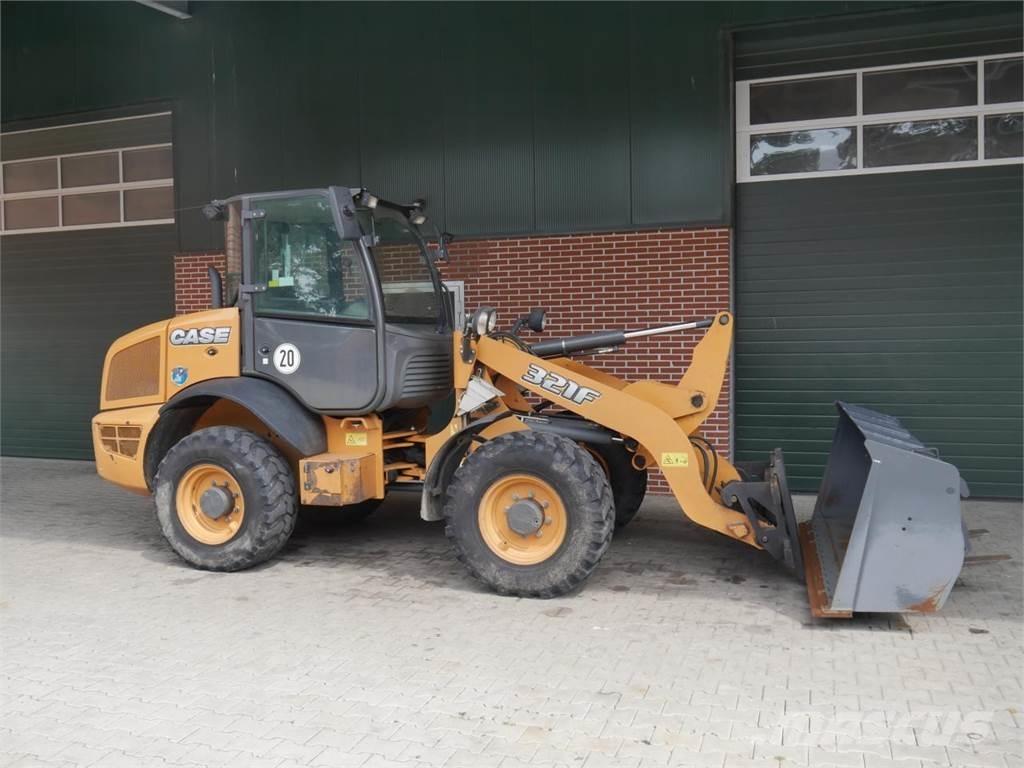 Case IH 321 F Wielladers