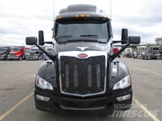 Peterbilt 579 Trekkers