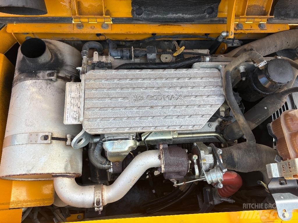 JCB JS 131 Rupsgraafmachines