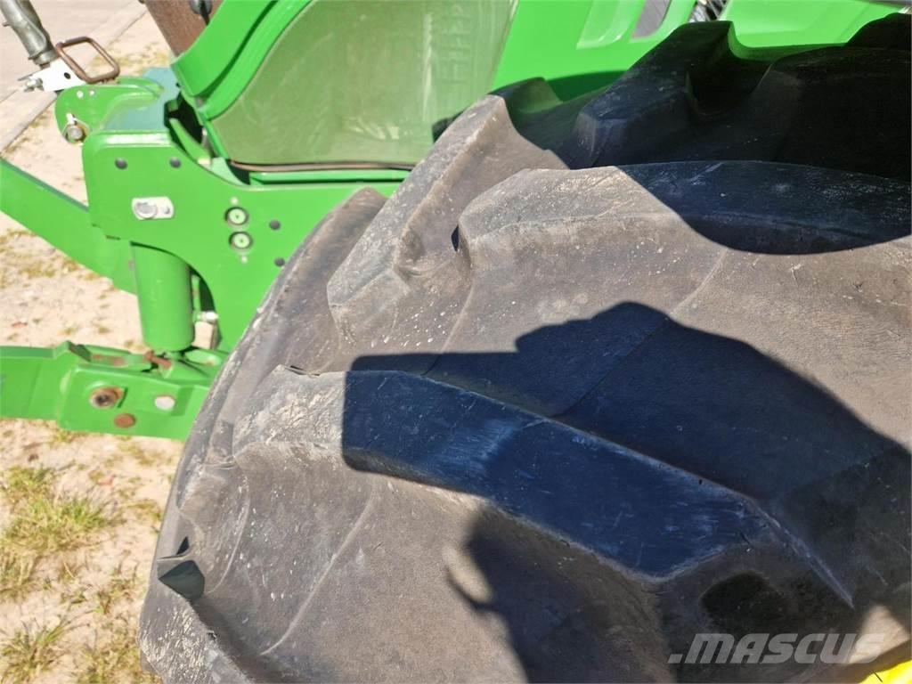John Deere 6150R Tractoren
