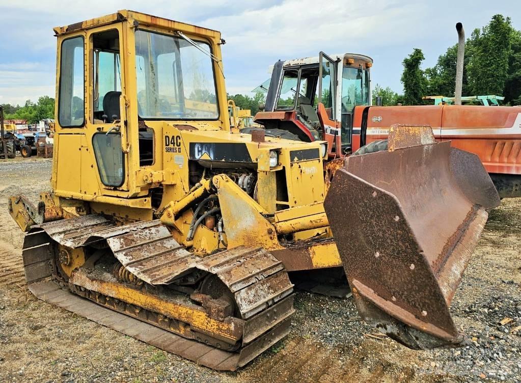 CAT D 4 C Rupsdozers