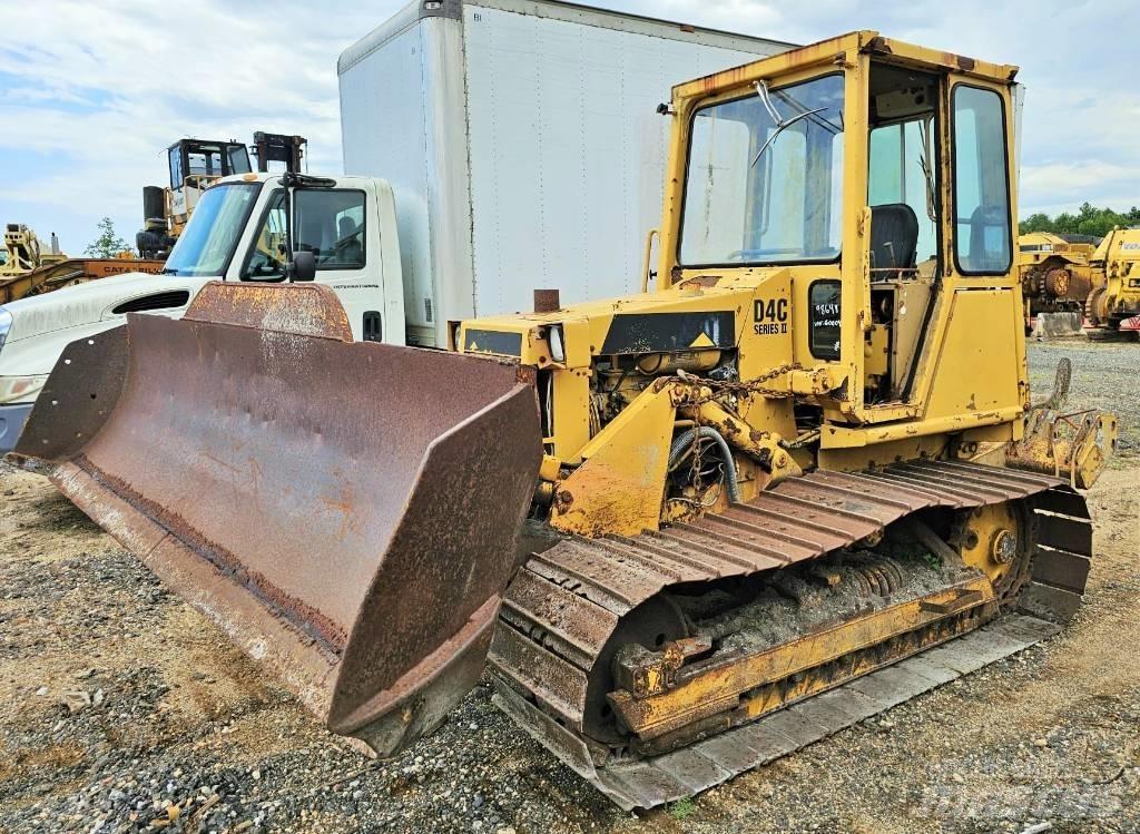 CAT D 4 C Rupsdozers