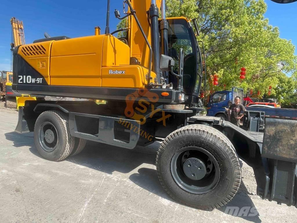 Hyundai R210W Wielgraafmachines