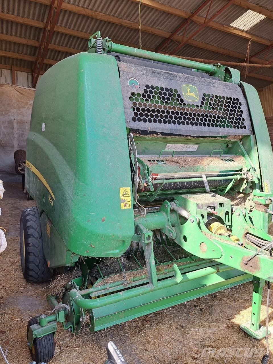 John Deere 990 Ronde-balenpersen