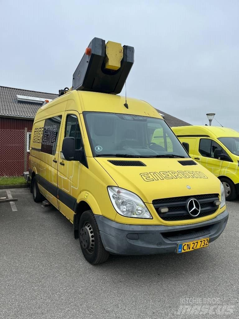 VERSALIFT VT-145-F Auto hoogwerkers