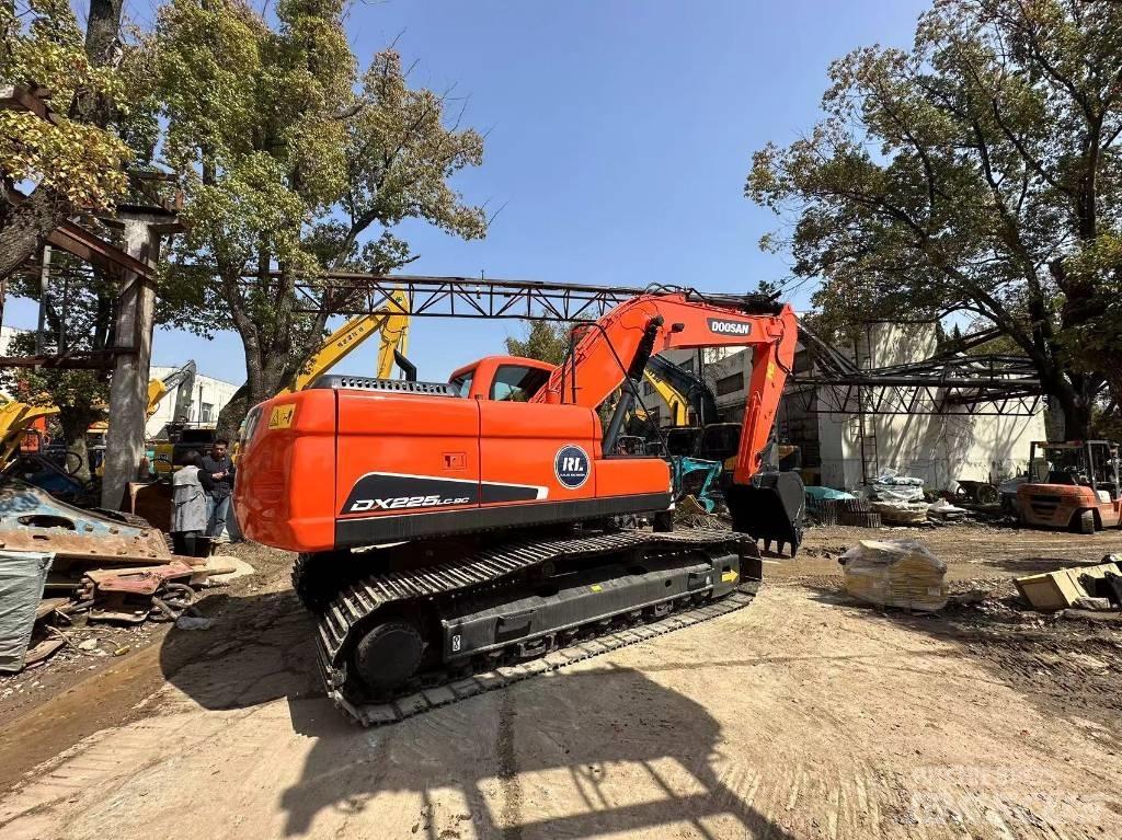 Doosan DX 225 LC-9 Rupsgraafmachines