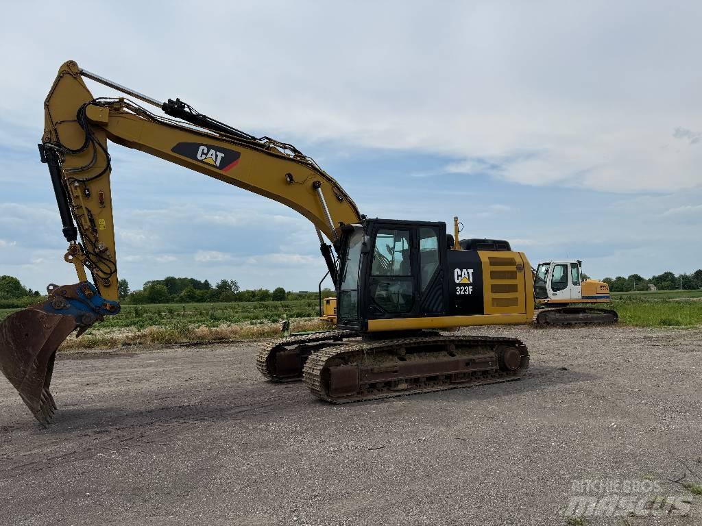 CAT 323 F L Rupsgraafmachines