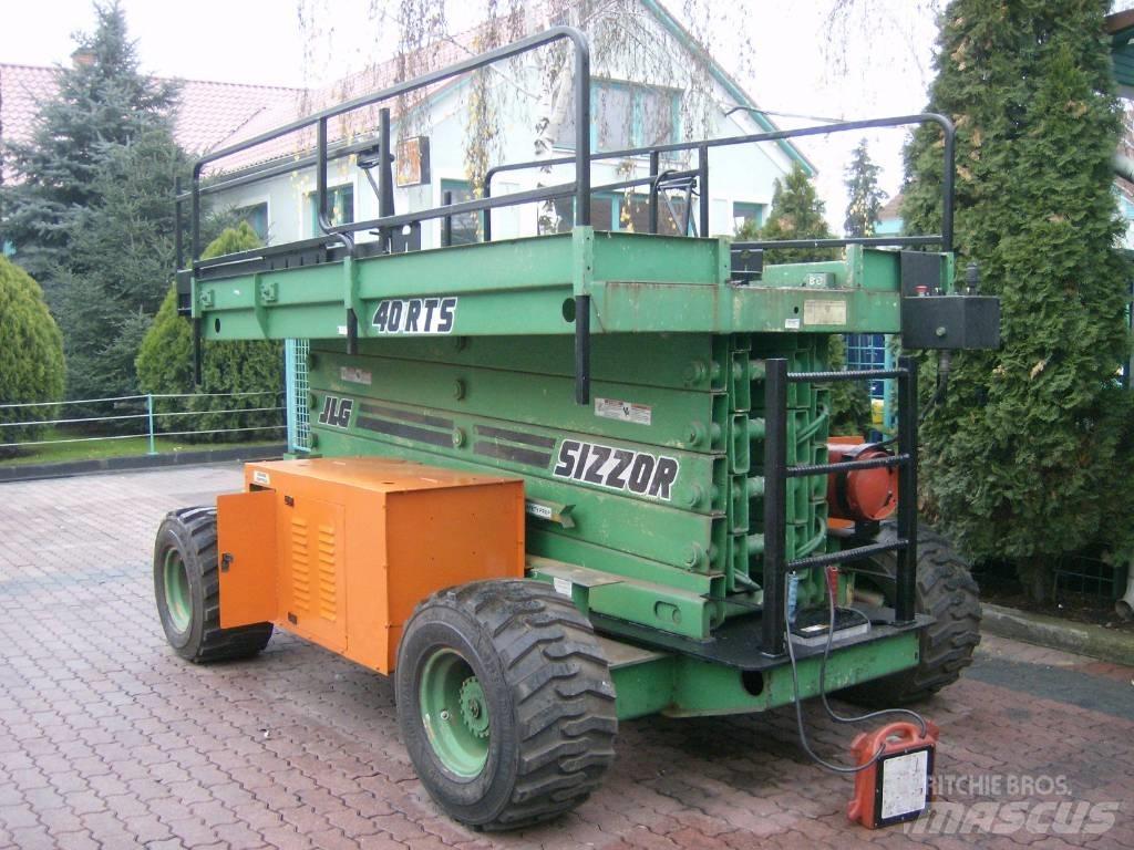 JLG 40RTS    V-1562 Personenliften en invalideliften