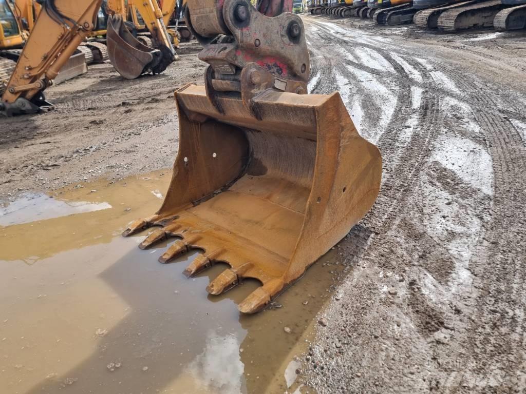 JCB JS220 LC T4 Rupsgraafmachines