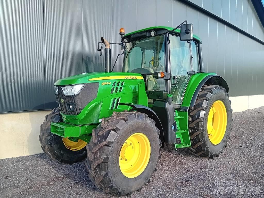John Deere 6130 M Tractoren