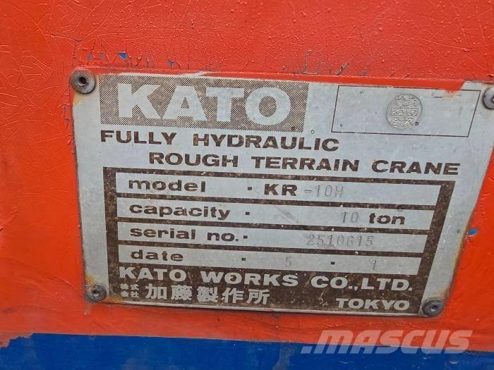 Kato MR100 Ruw terrein kranen
