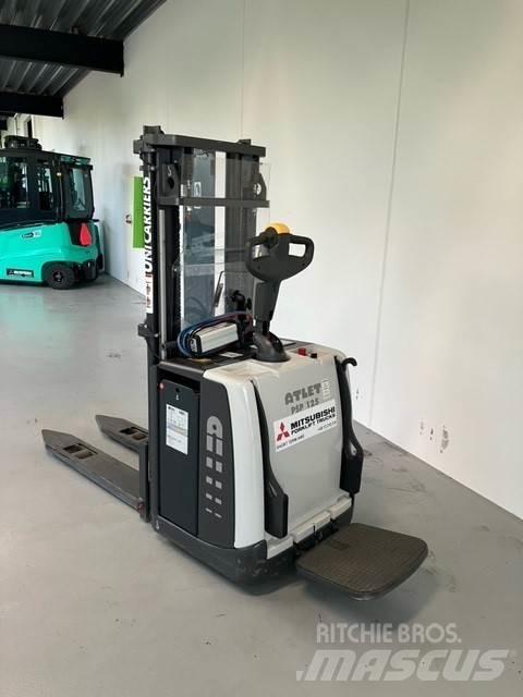 Atlet PSP125 Pallettruck met meerij platform