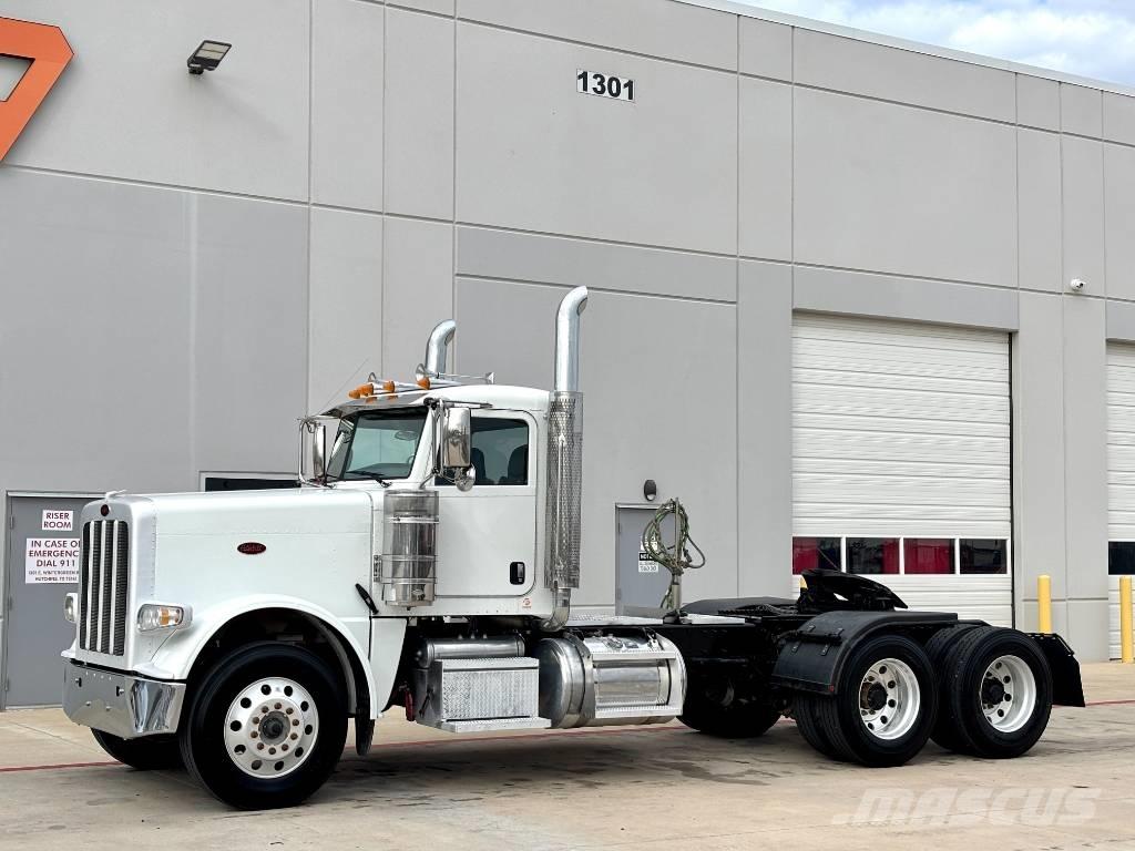 Peterbilt 389 Trekkers