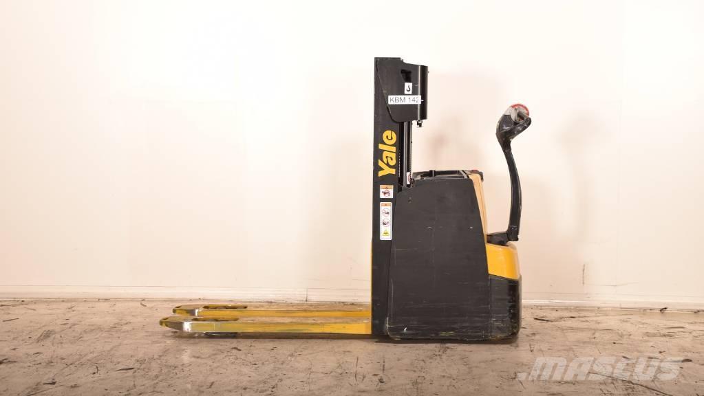 Yale MS 14 AC Meeloop stapelaar