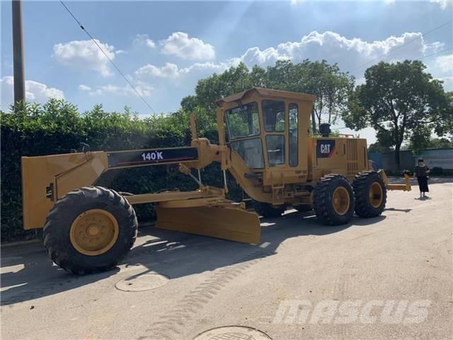 CAT 140K Graders