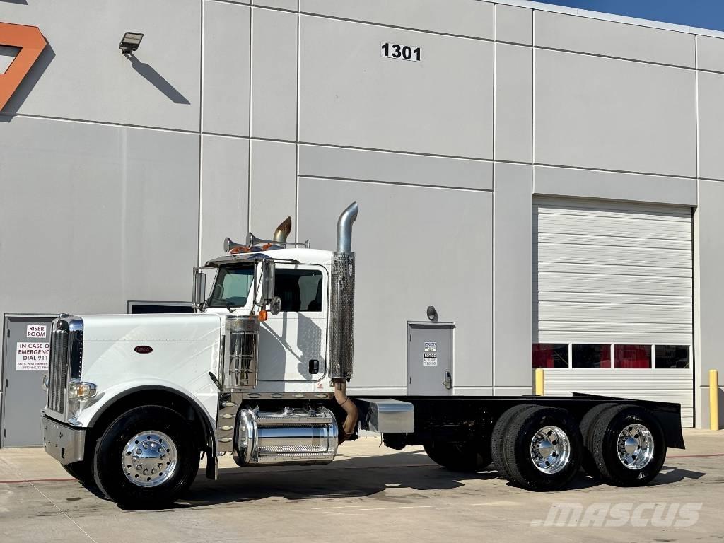 Peterbilt 388 Trekkers