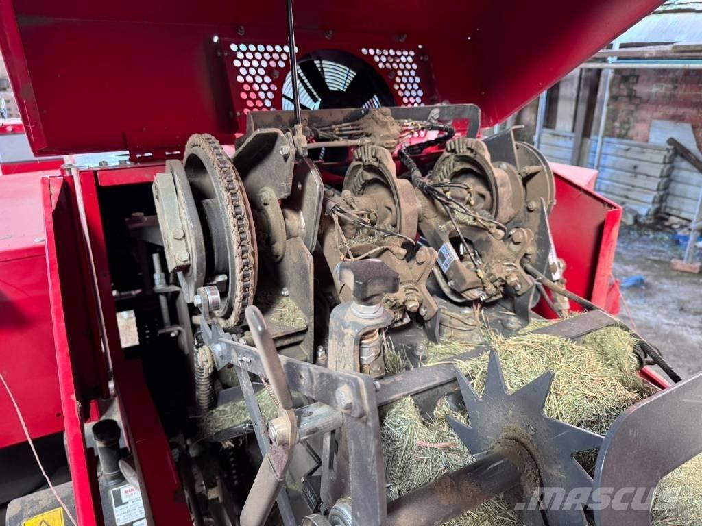 Massey Ferguson 1842 Vierkante balenpers