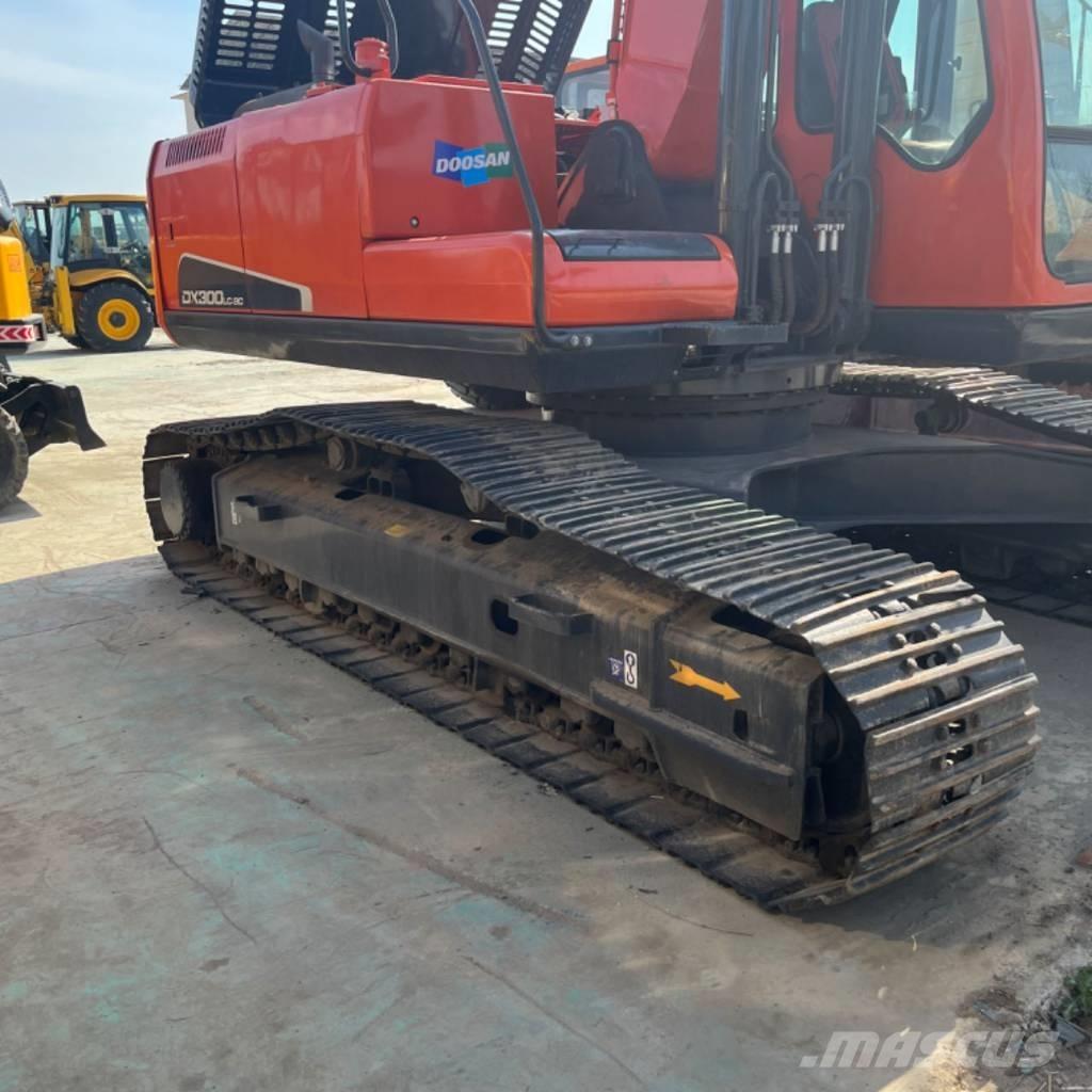 Doosan DX 300 Rupsgraafmachines