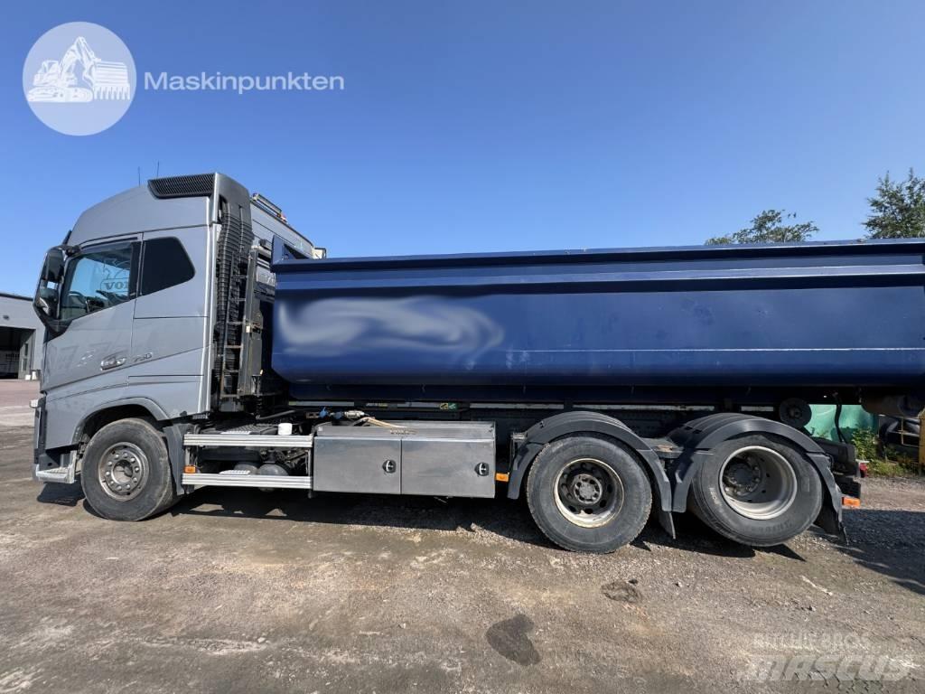 Volvo FH 16 750 Vrachtwagen met containersysteem