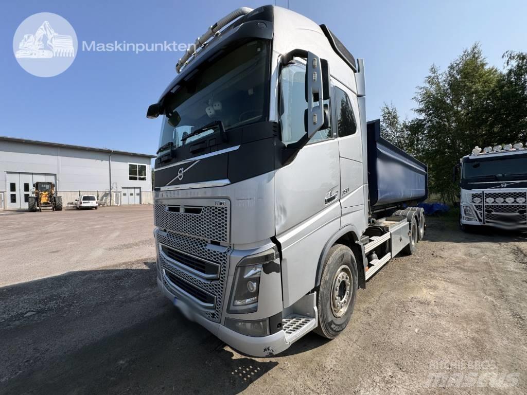 Volvo FH 16 750 Vrachtwagen met containersysteem