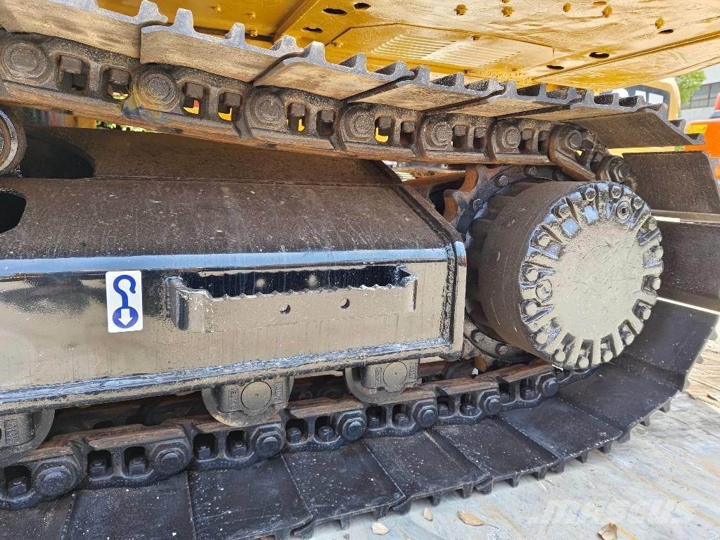 CAT 320 D Rupsgraafmachines