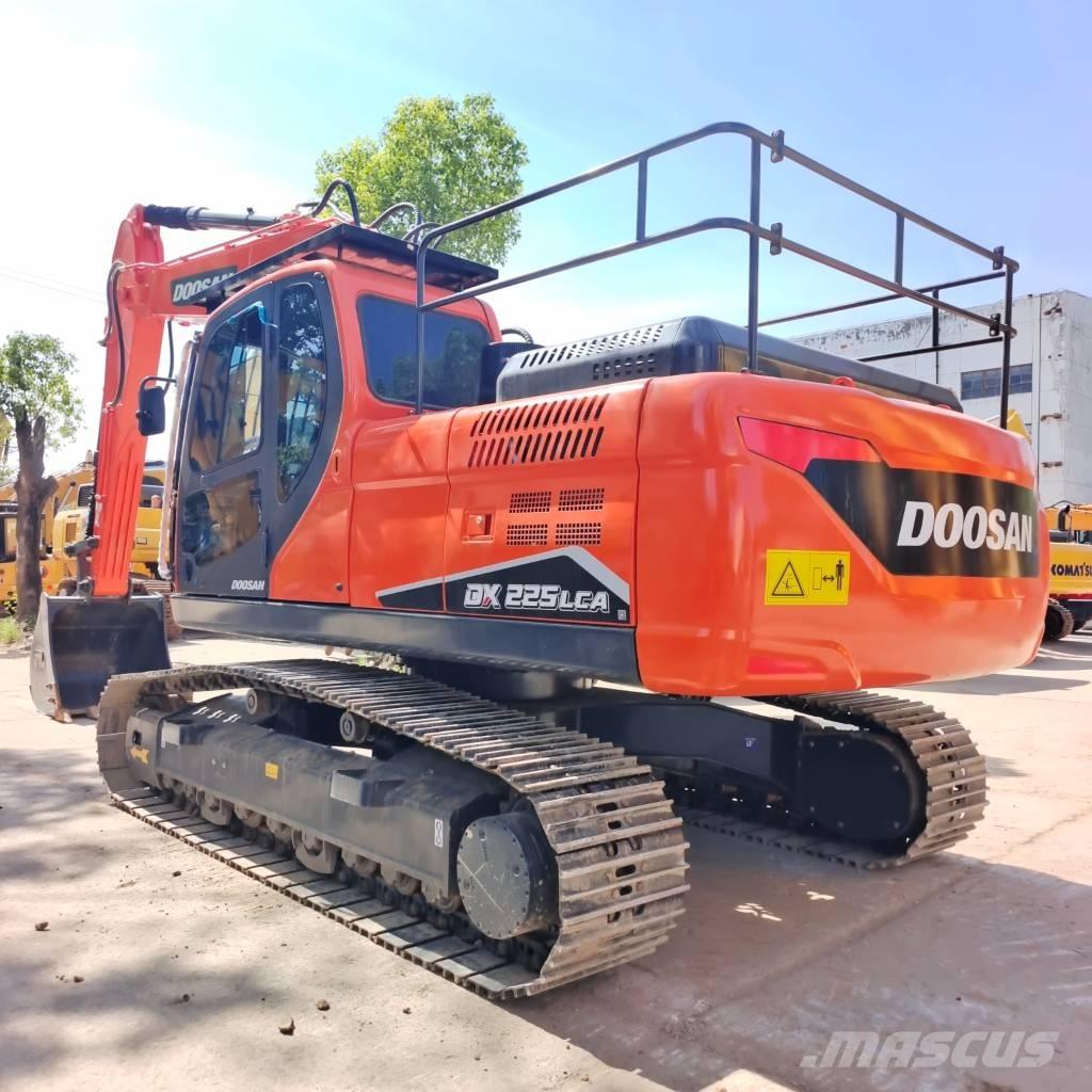 Doosan DX 225 Rupsgraafmachines