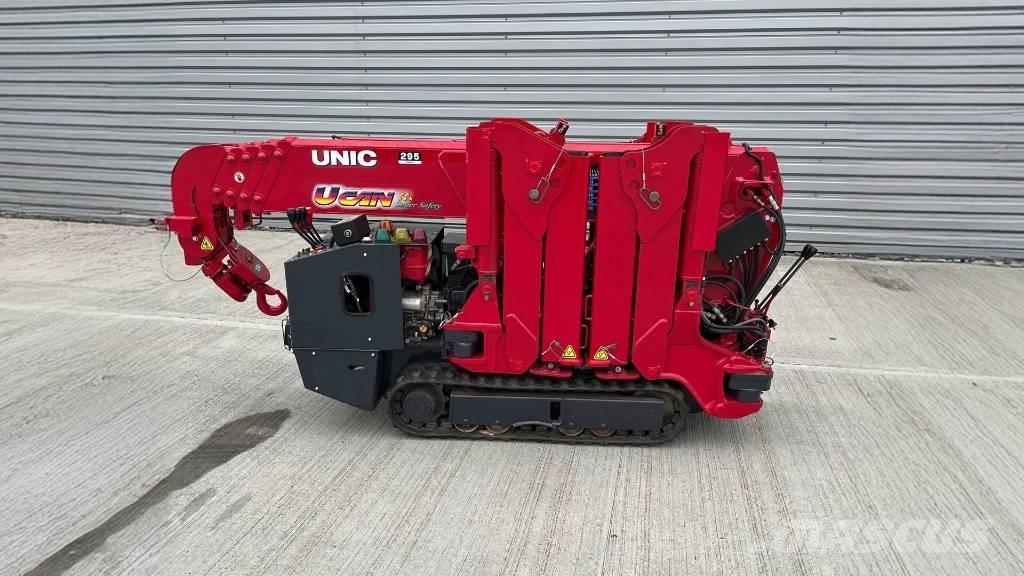 Unic URW 295 Minikranen